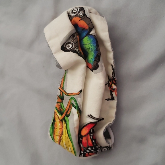 Handmade butterflies Face Mask - Picture 2 of 5